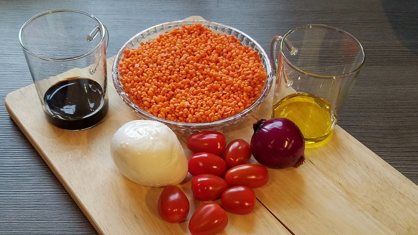 Linsensalat mit Mozzarella und Tomaten
